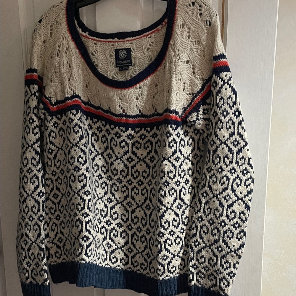 Vintage American Eagle Outfitters Cream and Navy Sweater in size xl